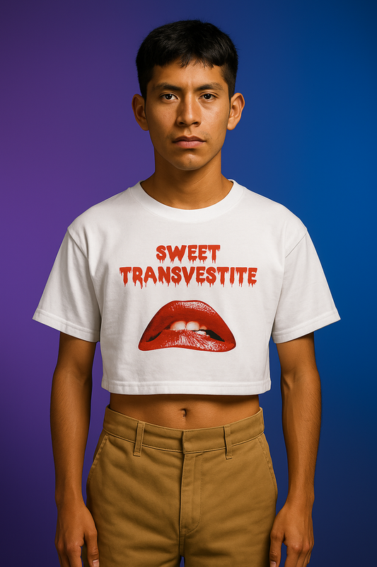 💋 Sweet Transvestite – Cropped Tee Blanca